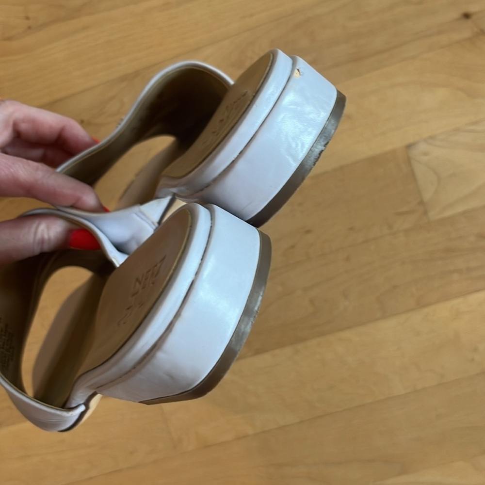 Naturalizer Lavender Slides - Picture 9 of 11